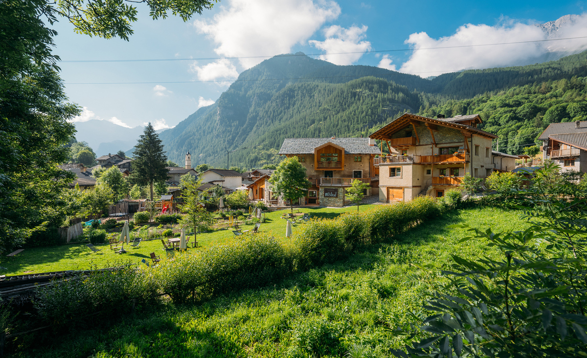 Hotel websites that attract, convert and sell direct